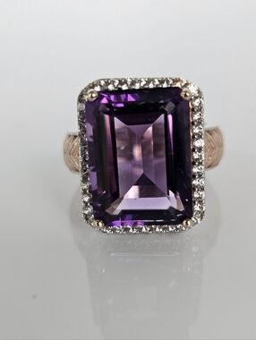 Gems En Vogue Amethyst Ring Size 8!
